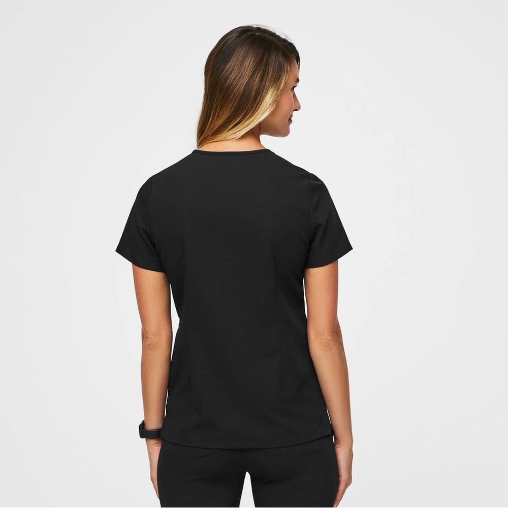 Figs Catarina One-Pocket Scrub Top Size Medium in Black - Picture 10 of 14